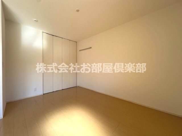 アヴリルの洋室|広々とした洋室です