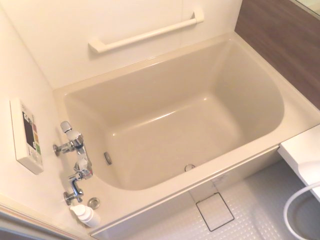 【浴室】 | 北見市南仲町３丁目５番５号　平家建中古売家外土地１筆