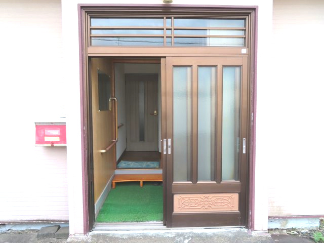 【玄関】 | 北見市南仲町３丁目５番５号　平家建中古売家外土地１筆