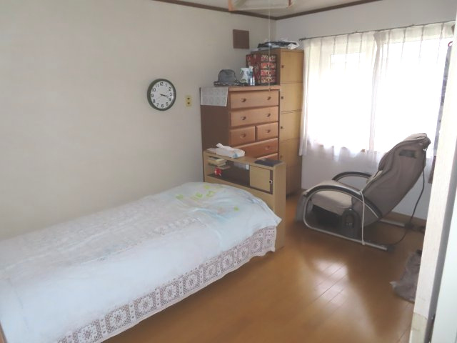 【洋室】 | 北見市南仲町３丁目５番５号　平家建中古売家外土地１筆 | 6帖洋室