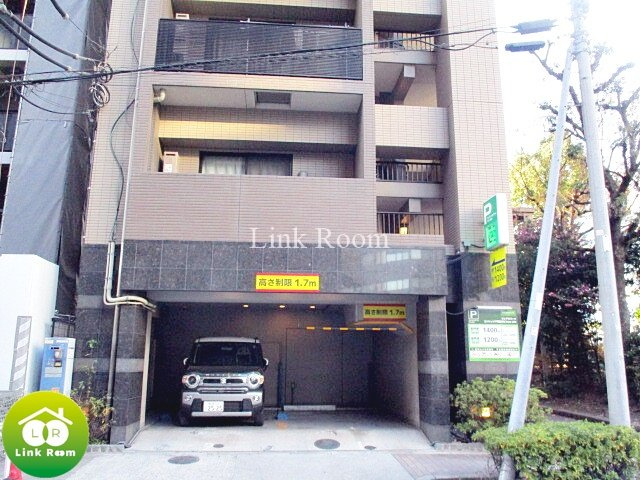 コンシェリア門前仲町RiverSideの駐車場