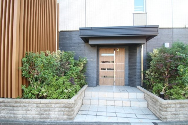 ソラシエスタのエントランス