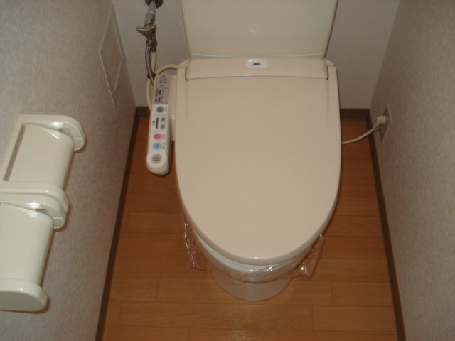 ブリューテのトイレ|シャワー付トイレ