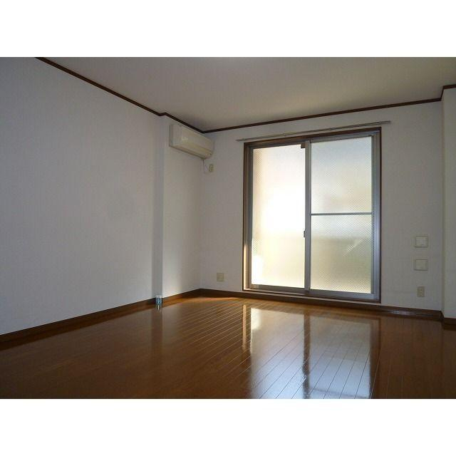 アンプルール フェール COCOの居間・リビング