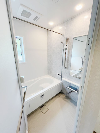 【浴室】 | 我孫子市高野山　新築戸建 | 大人が足を伸ばしても十分な広さ！一人でゆっくりくつろぐ時間も大切です！