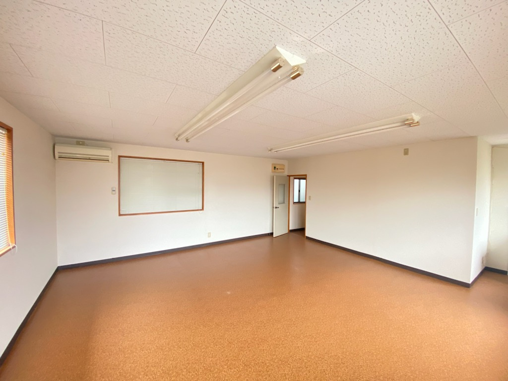 宮本町貸店舗事務所の居間・リビング