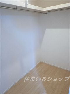 広島市安佐北区口田南１丁目のアパートの収納|ウォークインクローゼット