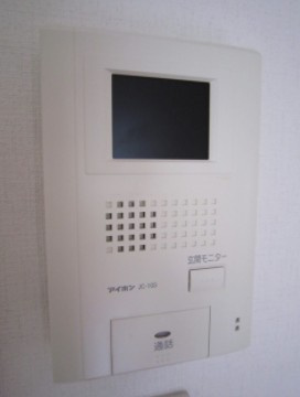 【セキュリティ】 | シャルマン | モニター付きインターホンで防犯面も安心です！