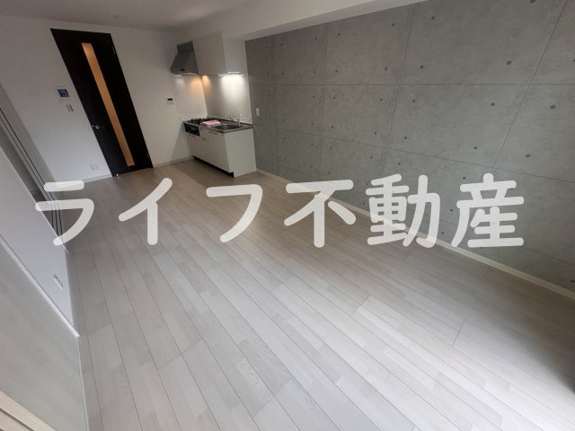 Avanthio Clairの寝室|広くて明るい寝室