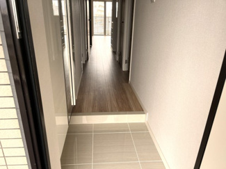 【玄関】 | オアセス市川 | 玄関からの写真です