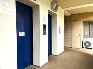 【エントランス】 | オアセス市川 | エレベータが2其あります