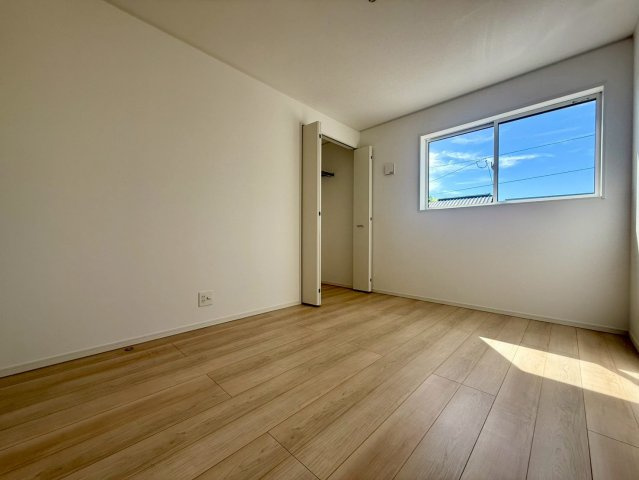 高知市役知町　新築戸建ての洋室