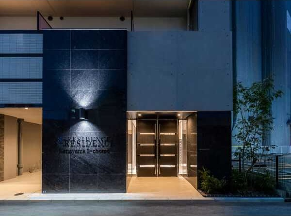 S-RESIDENCE金山三丁目のエントランス