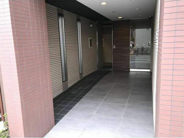 Stage本山のエントランス