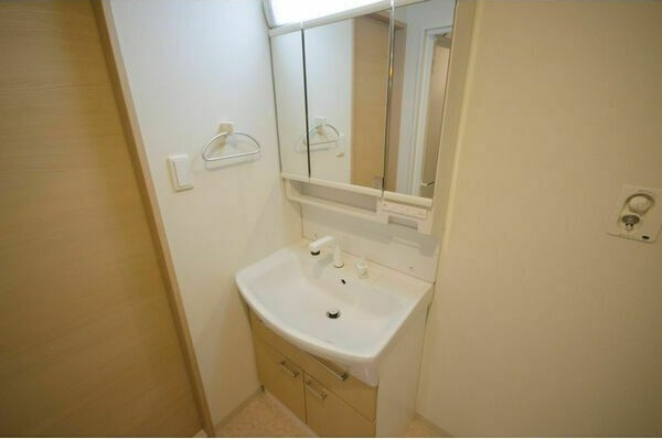 Stage本山の洗面所