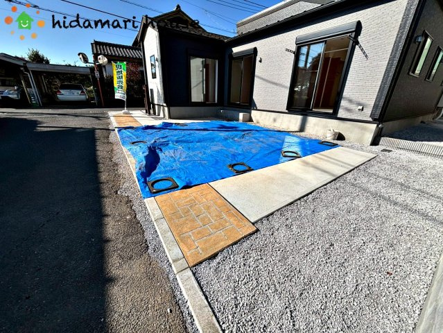 見沼区笹丸　新築平屋戸建　ブルーミング01の前面道路含む現地写真