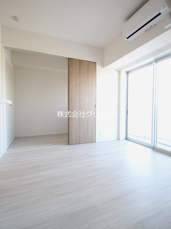 パークアクシス横浜阪東橋の居間・リビング