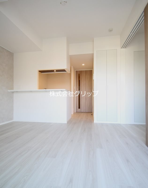 パークアクシス横浜阪東橋の居間・リビング