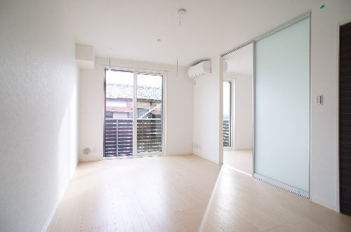 ノックスホームの居間・リビング|♪陽当たりの良いリビング♪