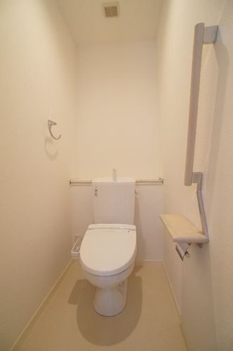 ノックスホームのトイレ|★洗浄機能付き便座★