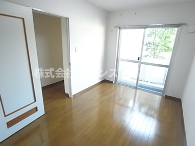 【寝室】 | 日進松ヶ丘ハイム | ゆとりの広さです