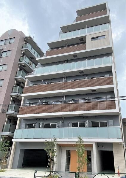 ロイジェント上野桜木の外観