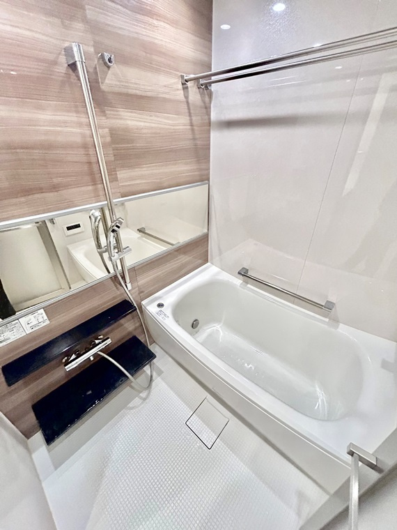 プラウドタワー名古屋伏見の浴室