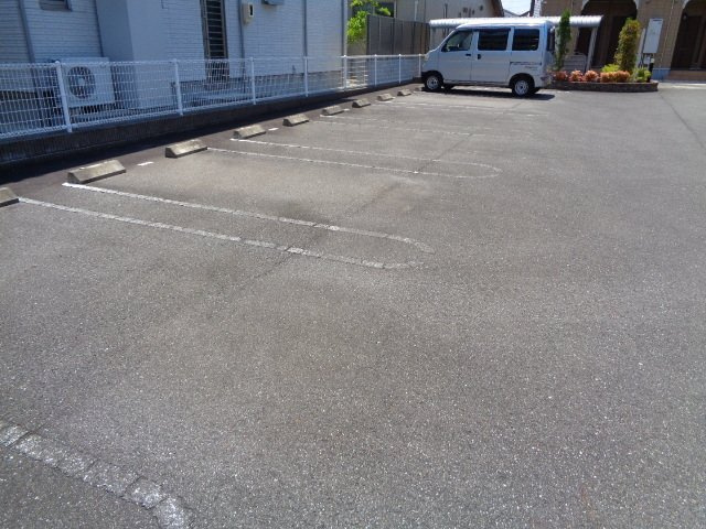 Ｃｏｍｆｏｒｔ　Ｓｉｚｕｋａの駐車場