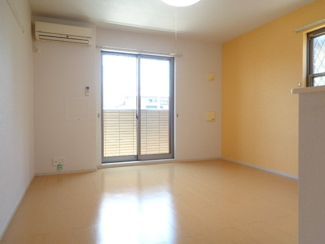 Ｃｏｍｆｏｒｔ　Ｓｉｚｕｋａの居間・リビング