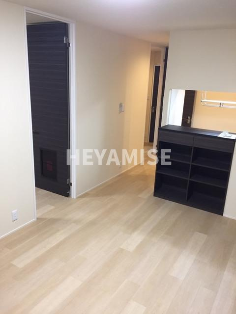 アトリエールの居間・リビング|※同物件反転タイプの写真でございます※現況を優先します※