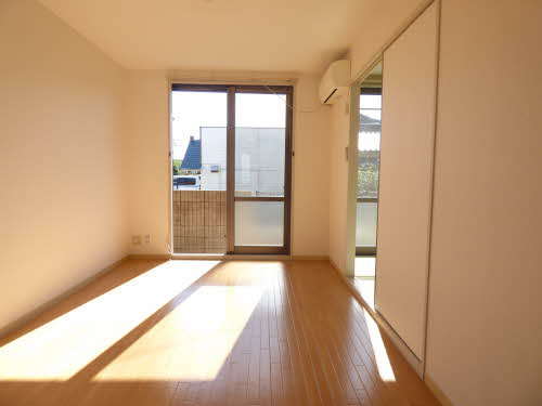 リバティー向江の居間・リビング