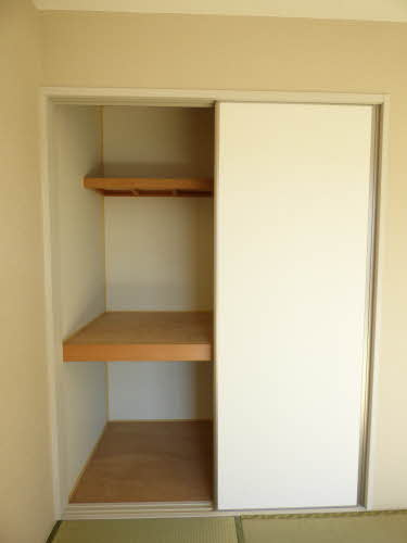 リバティー向江の収納