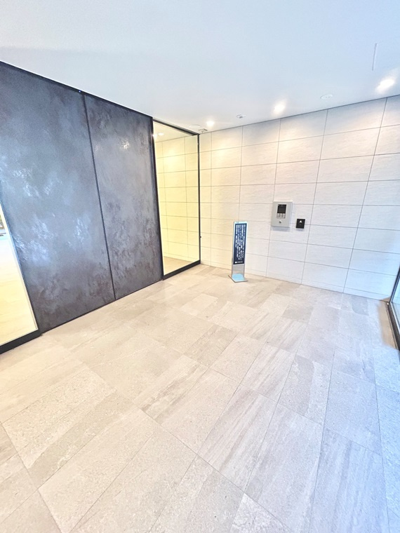 シエリア本郷駅前のエントランス