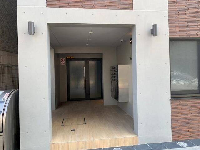 ボンズステージ町屋のエントランス