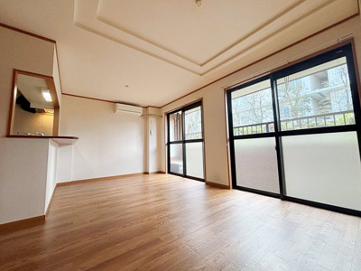 【居間・リビング】 | ステイタカダ【名古屋市賃貸・ワンフロアー2戸】