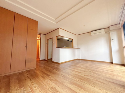 【居間・リビング】 | ステイタカダ【名古屋市賃貸・ワンフロアー2戸】