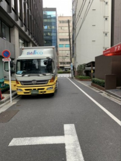 ワカサビルの周辺