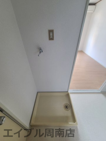 グリーンパーク大内の設備|室内洗濯機置場です