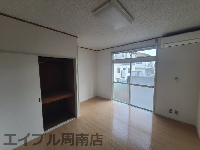 グリーンパーク大内の洋室