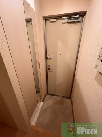 ジーニアル中田の玄関