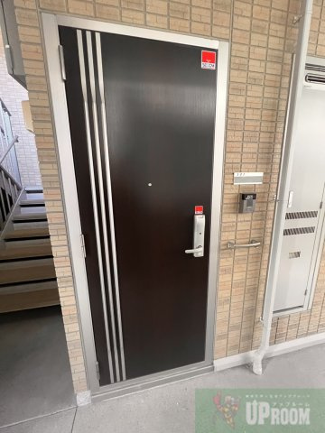 ジーニアル中田のエントランス