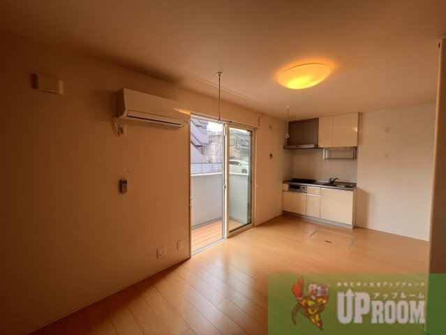 ジーニアル中田の居間・リビング