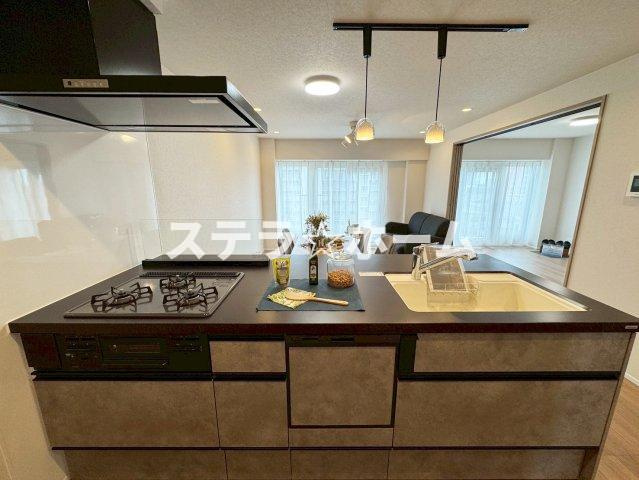 南茨木駅前ハイタウン美沢F棟のキッチン|お料理しやすいキッチンです