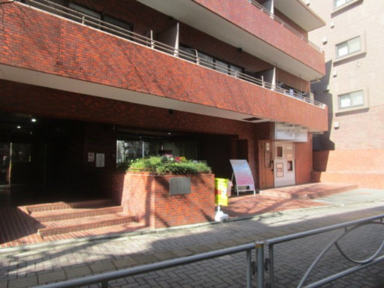 渋谷区本町１丁目の店舗