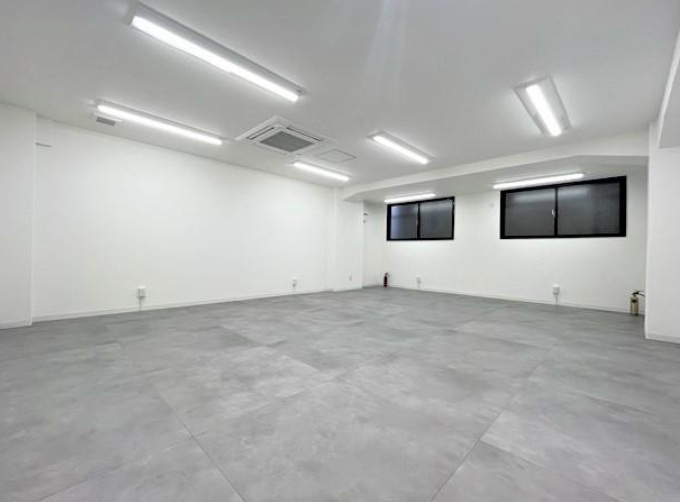 渋谷区本町１丁目の店舗の内装