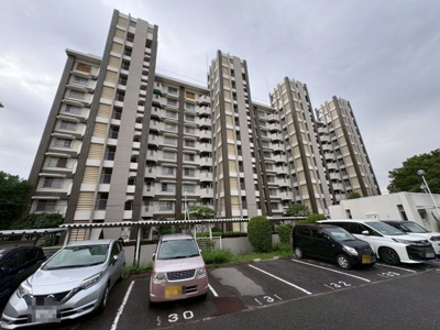 【外観】 | 陵南住宅１号棟 | JR阪和線「上野芝」駅まで徒歩１４分の立地です♪毎日の通勤や通学に便利です！