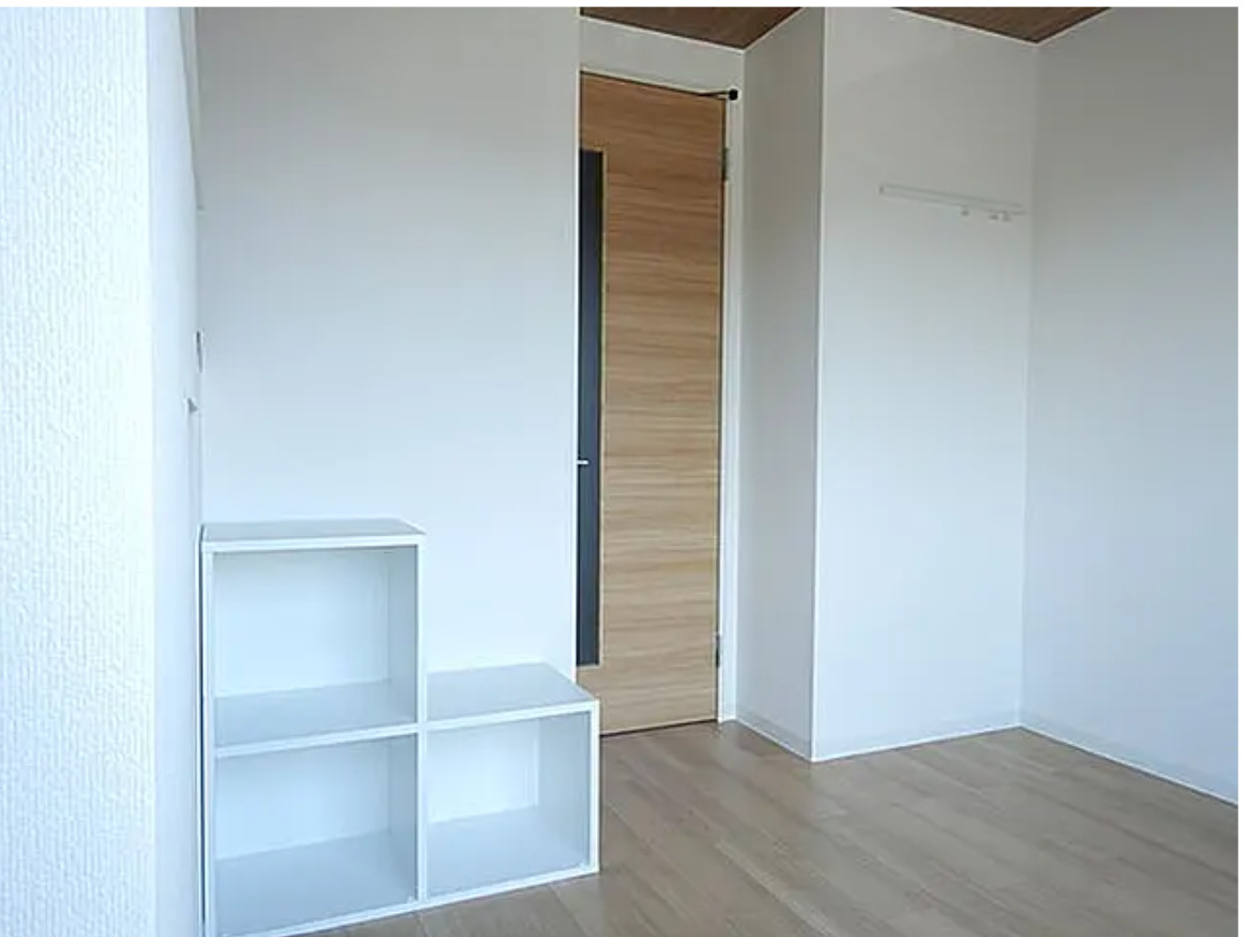 【東京都足立区】1棟売りアパート　Glanz大師前の洋室