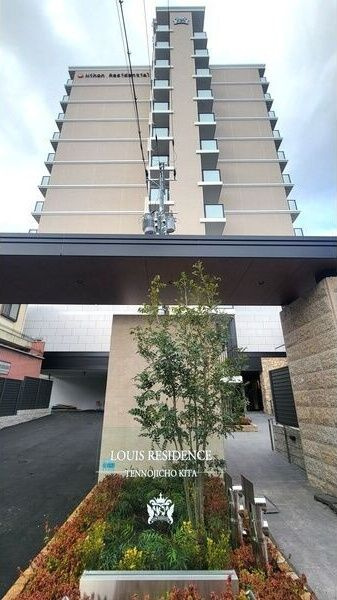 Louis Residence 天王寺町北のエントランス