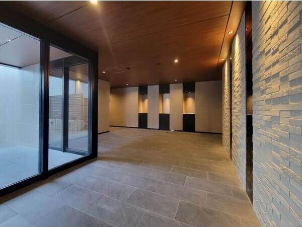 Louis Residence 天王寺町北のロビー