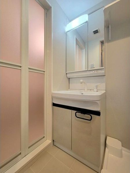 Louis Residence 天王寺町北の洗面所